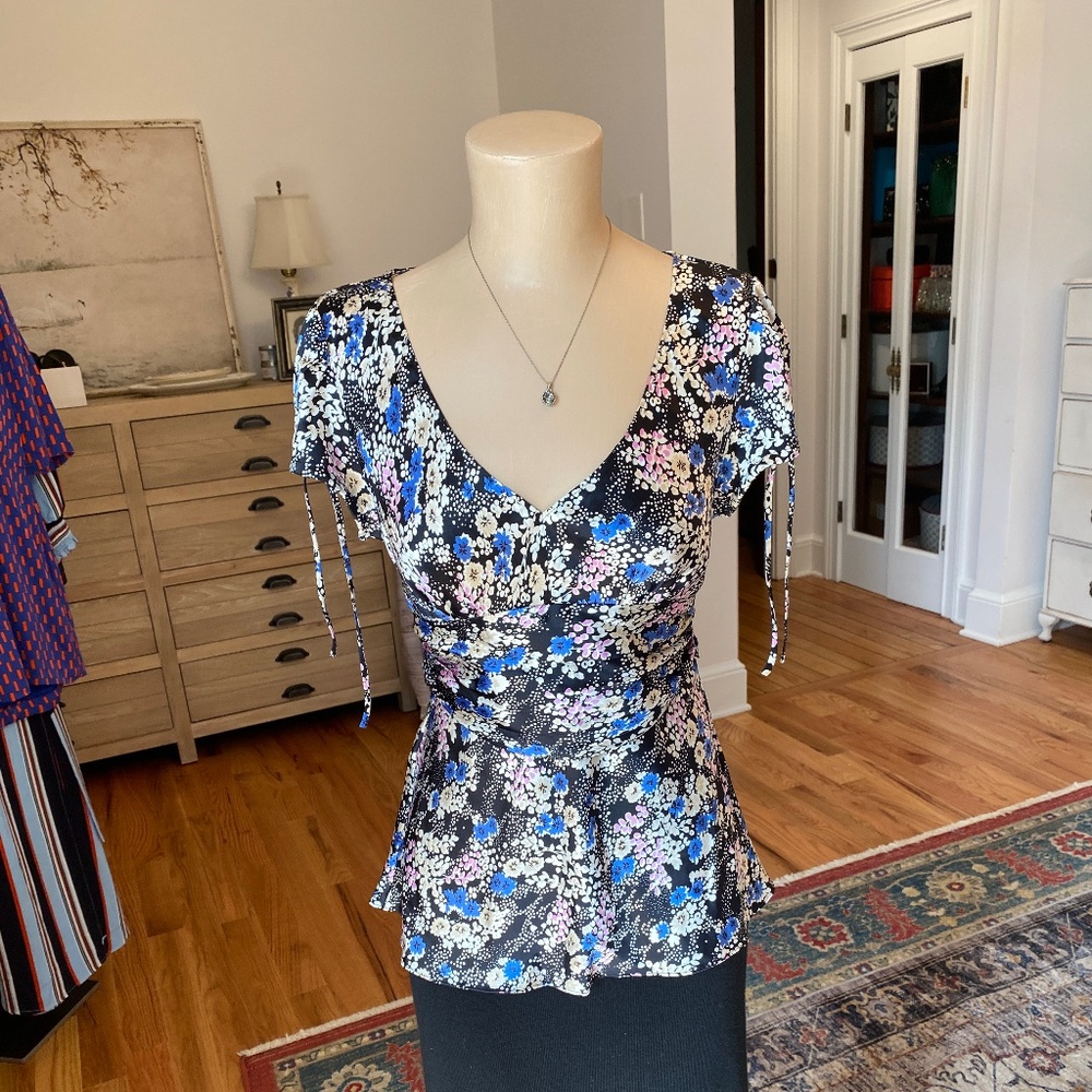 Express Design Studio Floral Blouse - Size Small